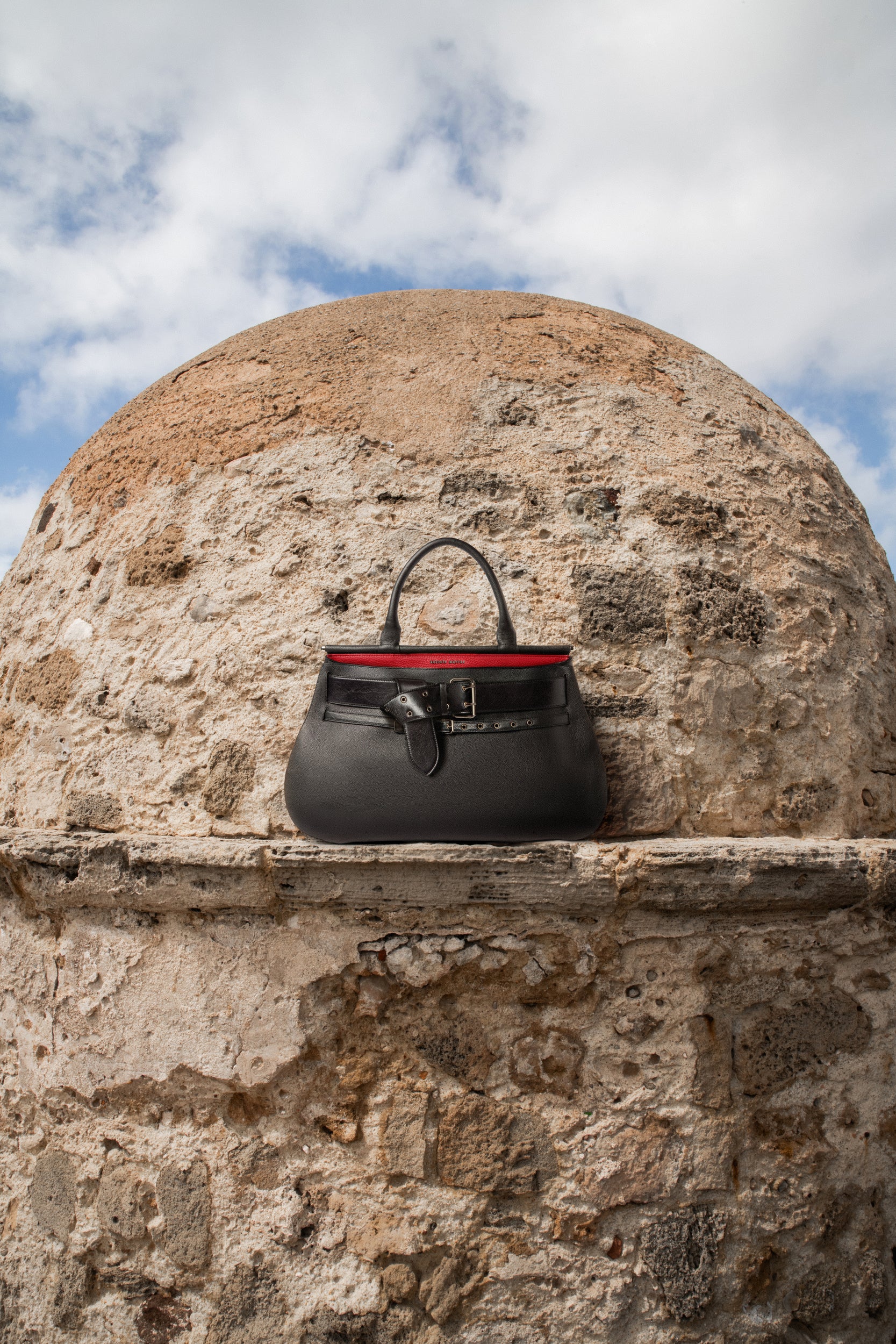 AntonioMarras_FW25_12 2.jpg__PID:892b01e7-583b-4f1e-9230-d0c143f9a8ef